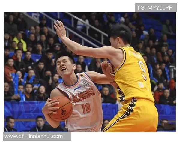 2020年CBA半决赛首战北京队对阵广东队精彩回顾与赛后分析