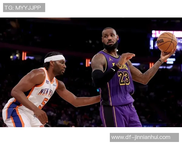 湖人对小牛季后赛首战精彩回顾与分析全场录像解读